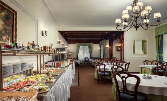 Karlovy Vary - Lázeňský resort Villa Smetana a Villa Trocnov - Vánoční Léčebný pobyt Light + jízdenky na vlak zdarma