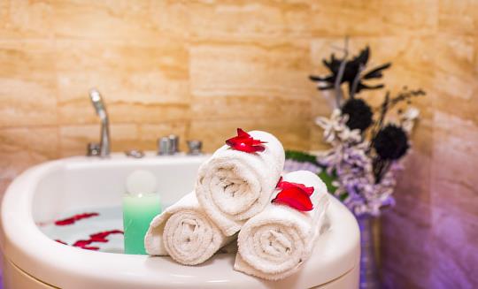 Františkovy Lázně - Lázeňský hotel Savoy - Silvestrovský pobyt Relax + jízdenky na vlak do lázní ZDARMA