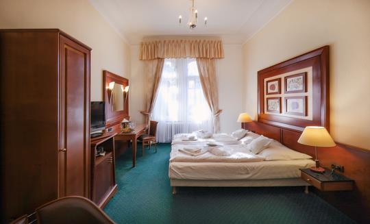 Karlovy Vary - Lázeňský resort Villa Smetana a Villa Trocnov - Zimní Lázně ve všední dny, 4 noci se slevou